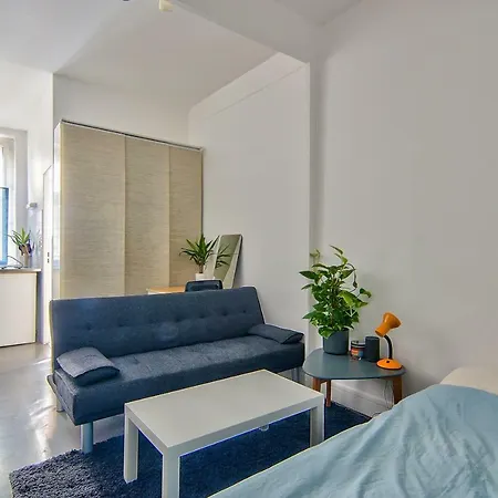 For 4 Center Apartment